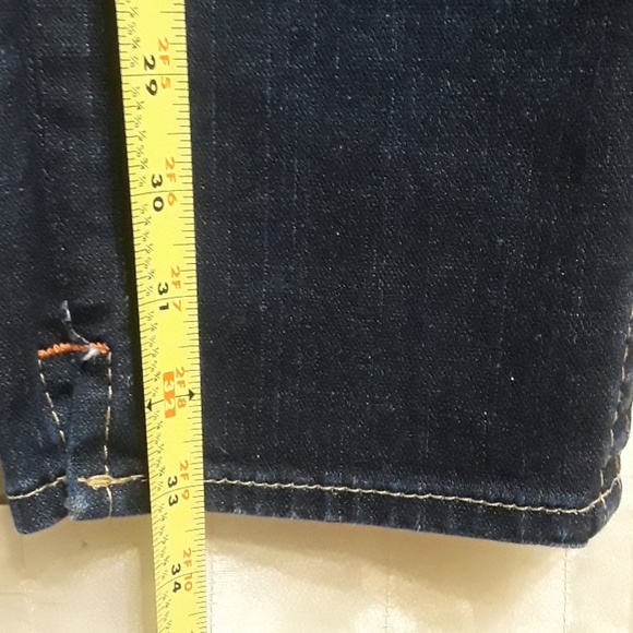 Womens True Religion "Kate" capris, size 26 - Picture 4 of 8